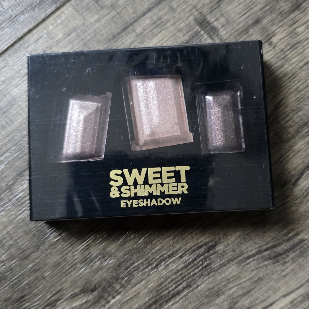 New Sweet & Shimmer Eyeshadow Palette
